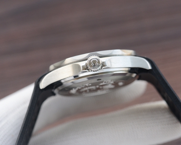 オメガ時計内部構造